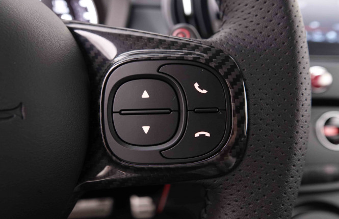 ABARTH_ABARTH_695C_2446633_29.jpg