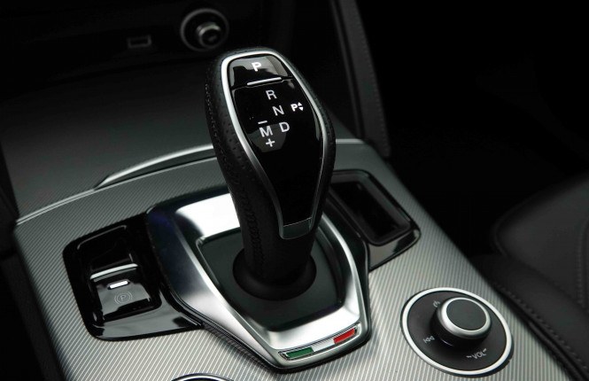 ALFAROMEO_ALFAROMEO_STELVIO_2653880_17.jpg ALFAROMEO_ALFAROMEO_STELVIO_2653880_17.jpg