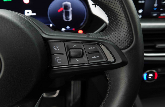 ALFAROMEO_ALFAROMEO_STELVIO_2653880_22.jpg ALFAROMEO_ALFAROMEO_STELVIO_2653880_22.jpg