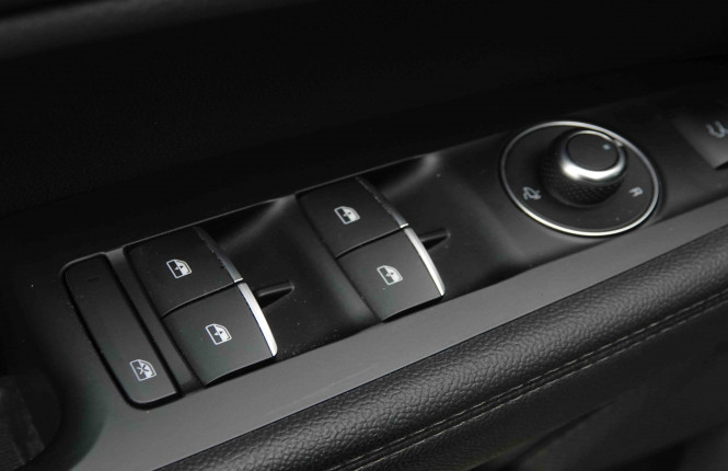 ALFAROMEO_ALFAROMEO_STELVIO_2653880_26.jpg ALFAROMEO_ALFAROMEO_STELVIO_2653880_26.jpg