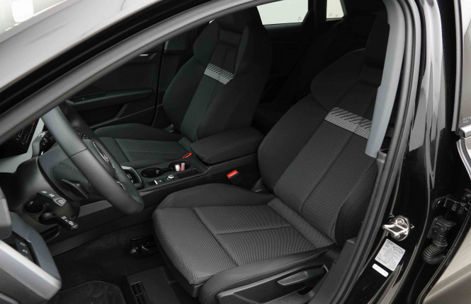 AUDI_AUDI_A3_2654158_6.jpg AUDI_AUDI_A3_2654158_6.jpg