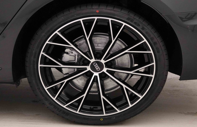 AUDI_AUDI_A4_2652018_22.jpg AUDI_AUDI_A4_2652018_22.jpg