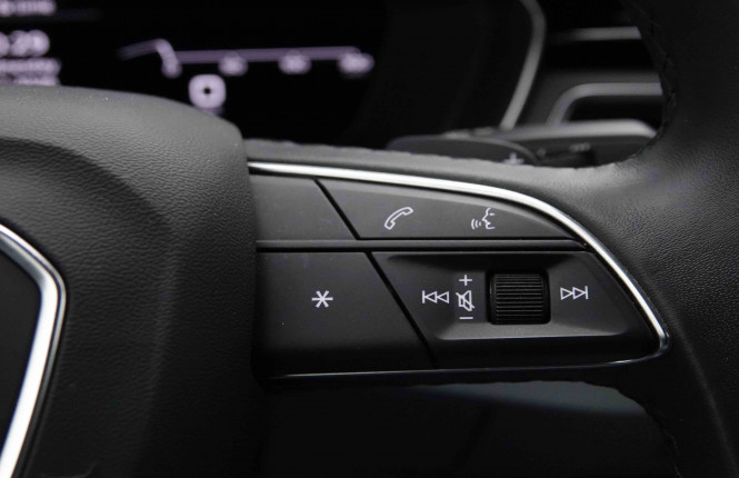 AUDI_AUDI_A4_2652019_19.jpg AUDI_AUDI_A4_2652019_19.jpg