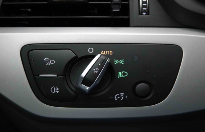 AUDI_AUDI_A4_2652019_20.jpg AUDI_AUDI_A4_2652019_20.jpg