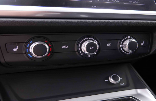 AUDI_AUDI_Q3_2549042_13.jpg