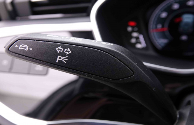 AUDI_AUDI_Q3_2549042_15.jpg