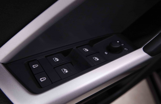 AUDI_AUDI_Q3_2549042_19.jpg
