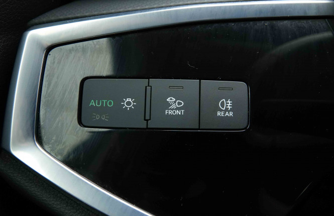 AUDI_AUDI_Q3_2653680_20.jpg AUDI_AUDI_Q3_2653680_20.jpg