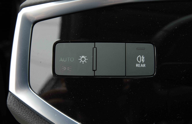 AUDI_AUDI_Q3_2654722_21.jpg AUDI_AUDI_Q3_2654722_21.jpg