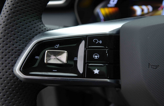 AUDI_AUDI_Q3_2654722_40.jpg AUDI_AUDI_Q3_2654722_40.jpg
