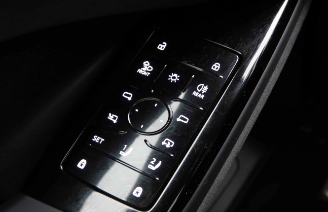 AUDI_AUDI_Q6 E_TRON_2549745_10.jpg