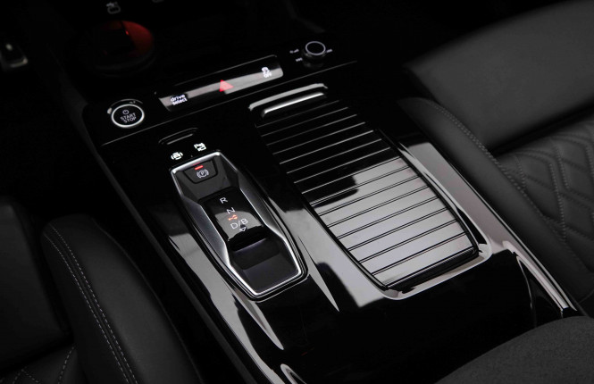 AUDI_AUDI_Q6 E_TRON_2549745_20.jpg
