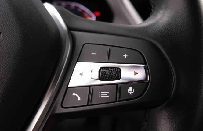 BMW_BMW_1_2548707_22.jpg