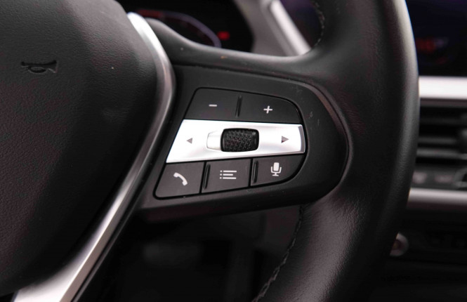 BMW_BMW_1_2548750_20.jpg