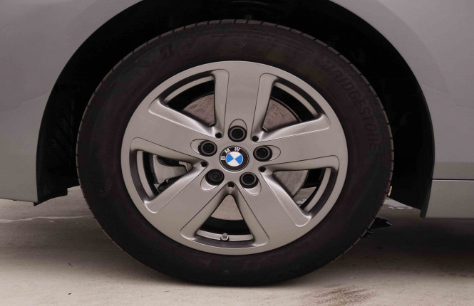 BMW_BMW_1_2548750_22.jpg