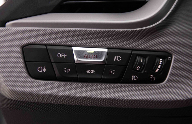BMW_BMW_1_2548750_8.jpg