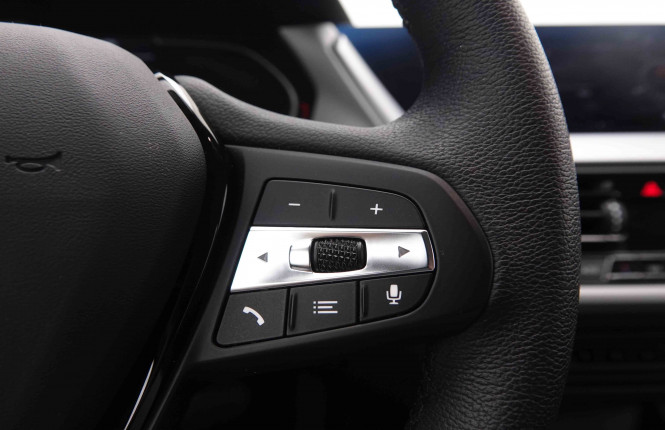 BMW_BMW_1_2550168_21.jpg