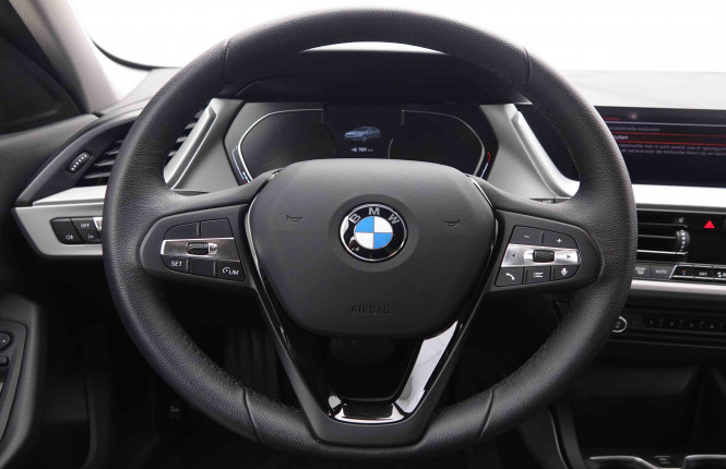 BMW_BMW_1_2550168_8.jpg