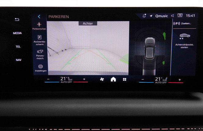 BMW_BMW_1_2652854_10.jpg BMW_BMW_1_2652854_10.jpg