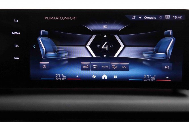 BMW_BMW_1_2652854_12.jpg BMW_BMW_1_2652854_12.jpg