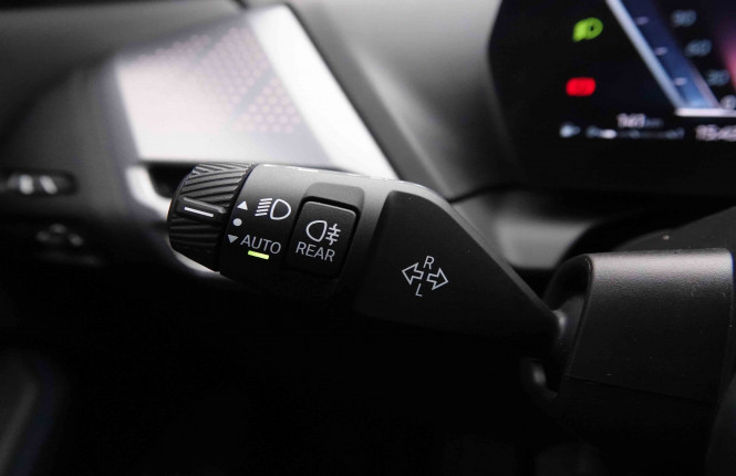 BMW_BMW_1_2652854_15.jpg BMW_BMW_1_2652854_15.jpg