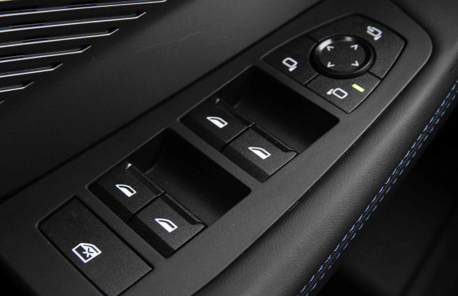 BMW_BMW_1_2652854_19.jpg BMW_BMW_1_2652854_19.jpg