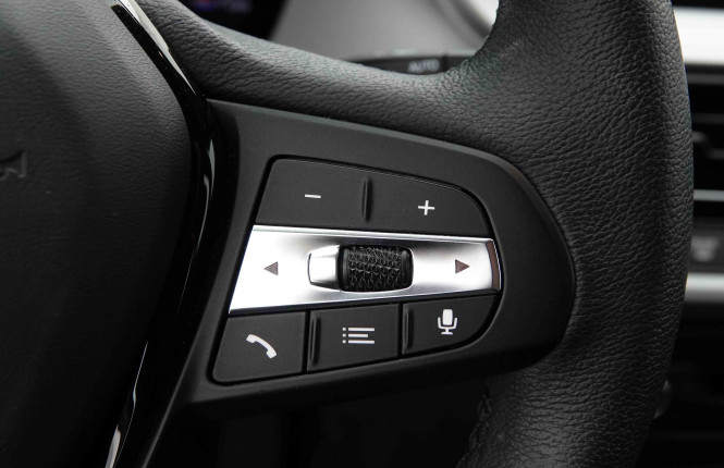 BMW_BMW_1_2652986_20.jpg