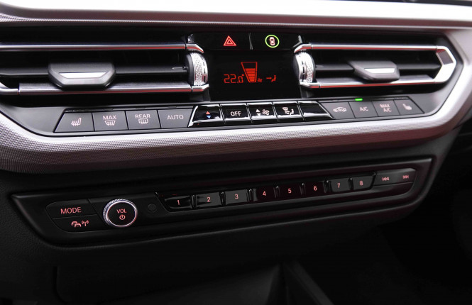 BMW_BMW_2_2550732_14.jpg BMW_BMW_2_2550732_14.jpg