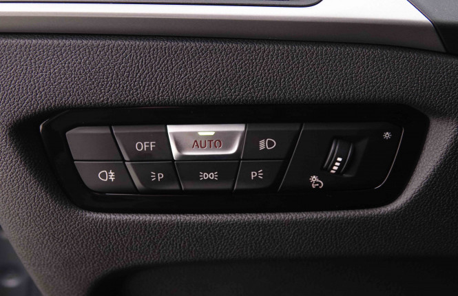 BMW_BMW_3_2548176_10.jpg