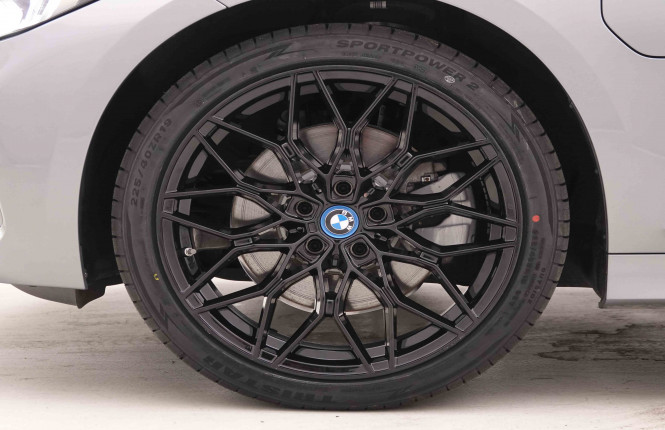 BMW_BMW_3_2548176_27.jpg