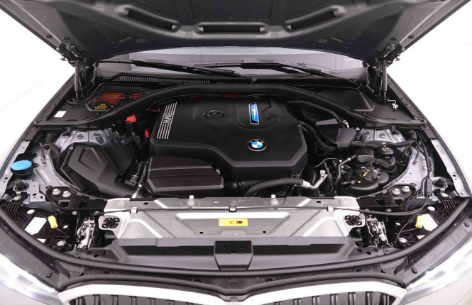 BMW_BMW_3_2548176_29.jpg