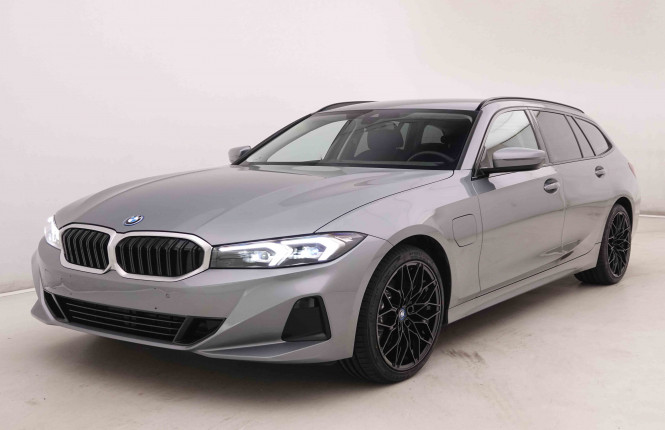BMW_BMW_3_2548176_30.jpg
