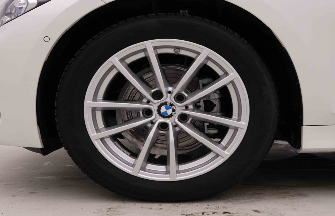 BMW_BMW_3_2549086_23.jpg