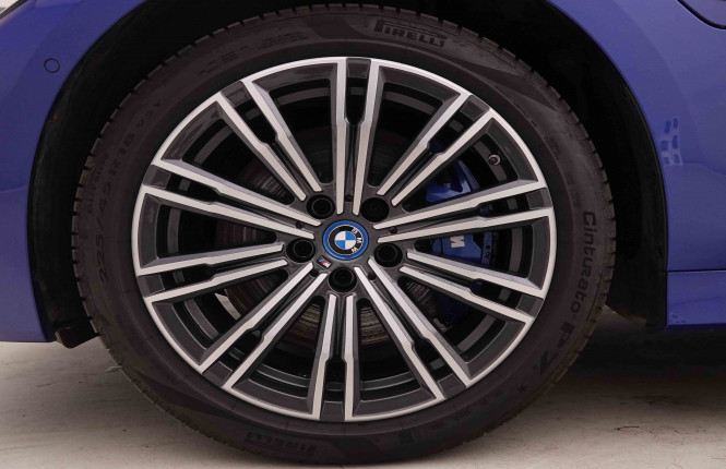 BMW_BMW_3_2550266_27.jpg