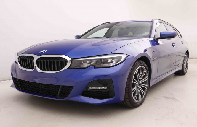 BMW_BMW_3_2550266_30.jpg