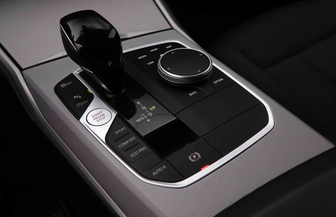 BMW_BMW_3_2550681_15.jpg