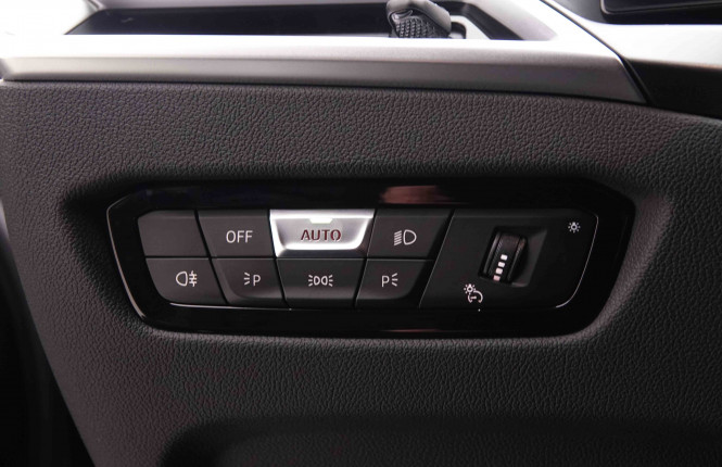 BMW_BMW_3_2550877_8.jpg BMW_BMW_3_2550877_8.jpg