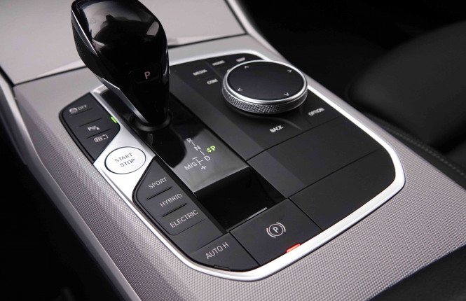 BMW_BMW_3_2550882_16.jpg BMW_BMW_3_2550882_16.jpg