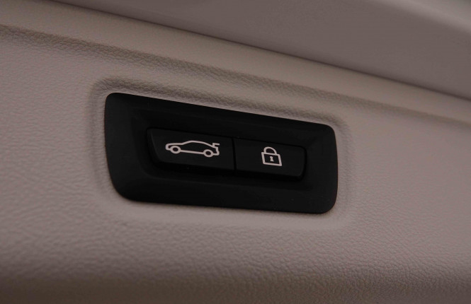 BMW_BMW_3_2550882_6.jpg BMW_BMW_3_2550882_6.jpg