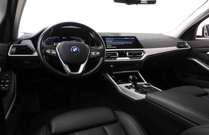 BMW_BMW_3_2550882_8.jpg BMW_BMW_3_2550882_8.jpg