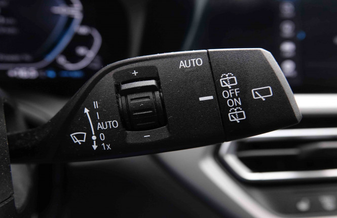 BMW_BMW_3_2551224_19.jpg BMW_BMW_3_2551224_19.jpg