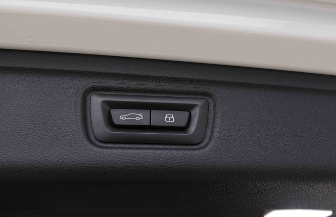 BMW_BMW_3_2655045_6.jpg