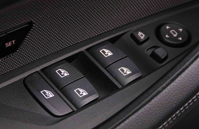 BMW_BMW_4_2653023_24.jpg
