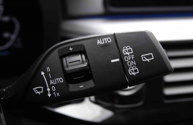 BMW_BMW_5_2550300_20.jpg BMW_BMW_5_2550300_20.jpg