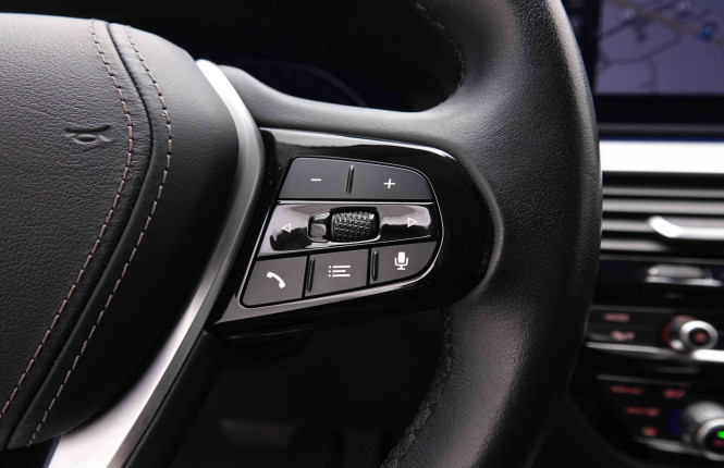 BMW_BMW_5_2550300_22.jpg BMW_BMW_5_2550300_22.jpg