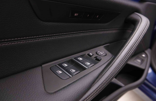 BMW_BMW_5_2550300_23.jpg BMW_BMW_5_2550300_23.jpg