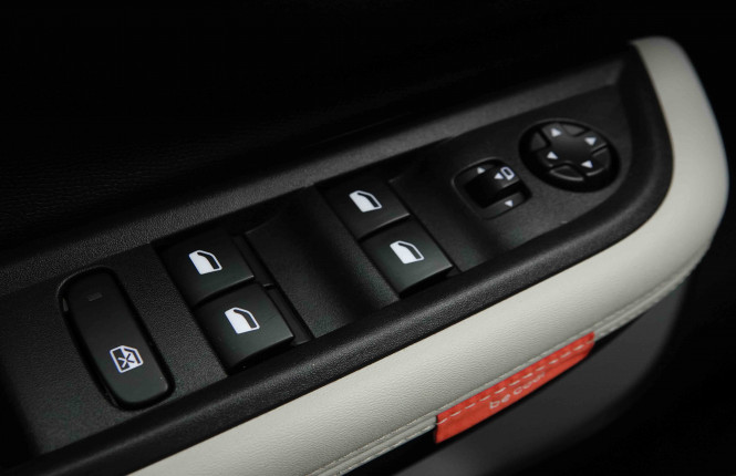 CITROEN_CITROEN_C3_2654473_18.jpg CITROEN_CITROEN_C3_2654473_18.jpg