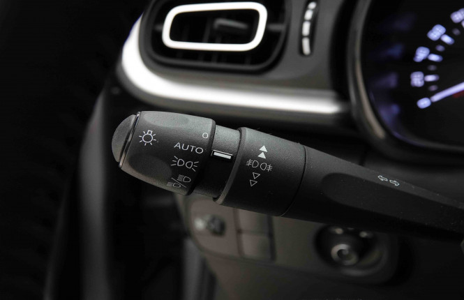 CITROEN_CITROEN_C3_2654523_14.jpg CITROEN_CITROEN_C3_2654523_14.jpg
