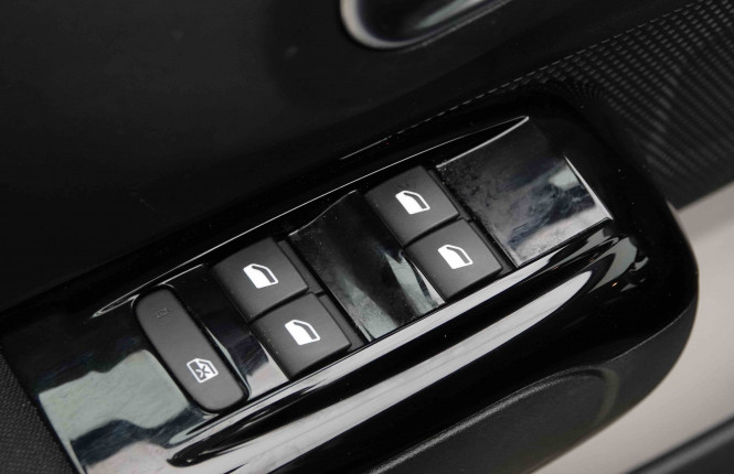 CITROEN_CITROEN_C3_2654523_19.jpg CITROEN_CITROEN_C3_2654523_19.jpg