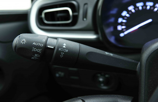 CITROEN_CITROEN_C3_2654602_15.jpg CITROEN_CITROEN_C3_2654602_15.jpg